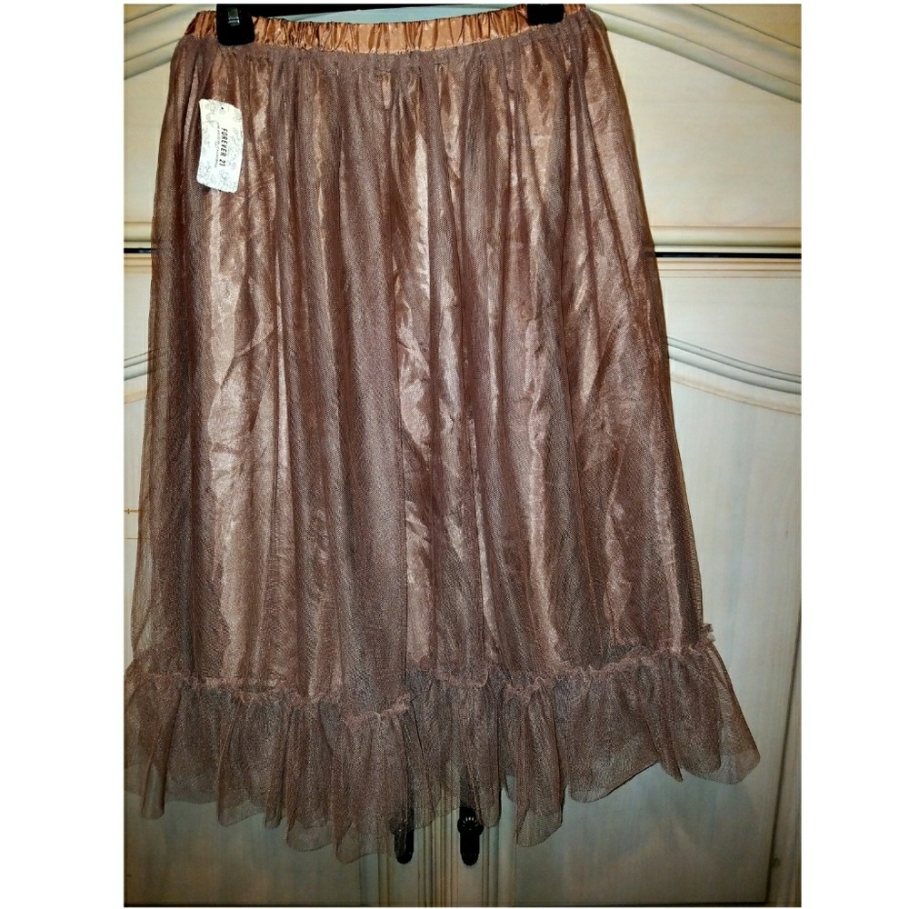 Forever 21 Tulle Skirt/Saving for TRADE